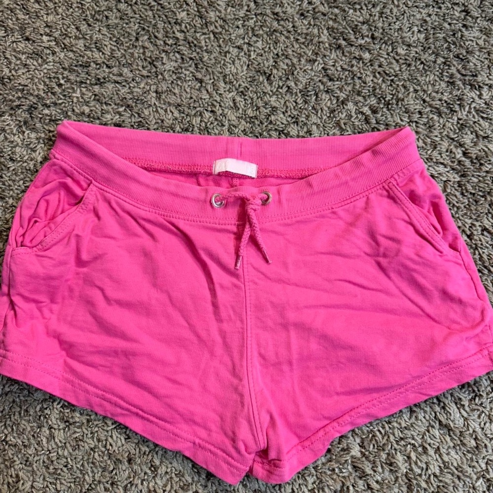SHORTS SIZE XS/S